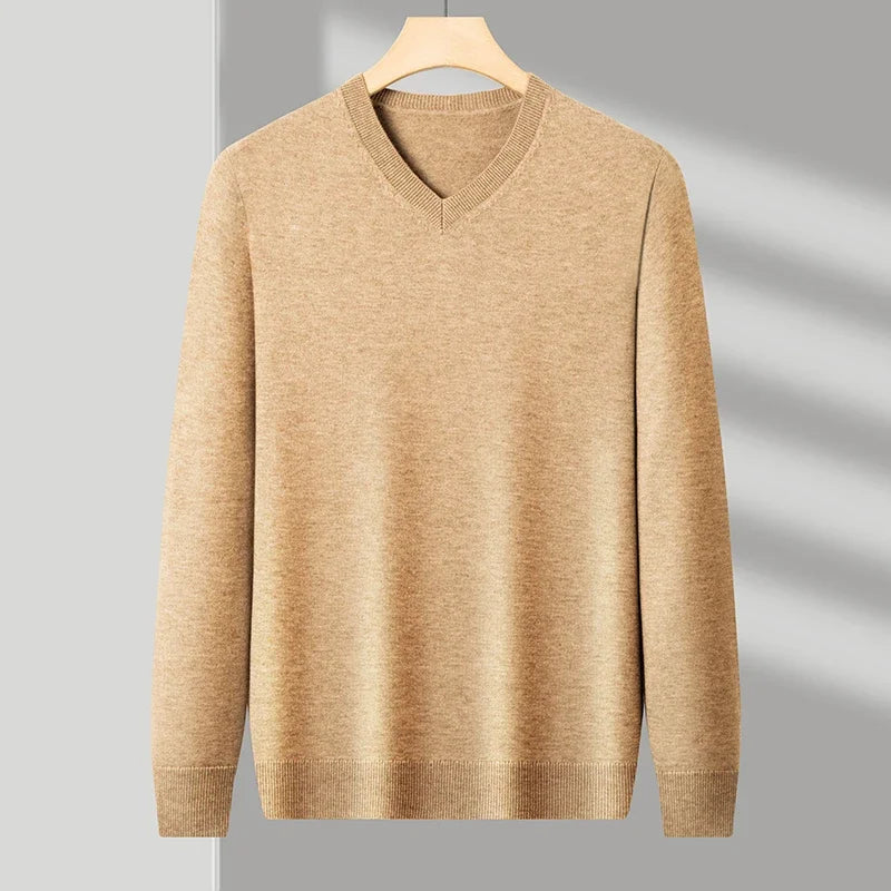 Men's V-Neck Sweater in Fine Knit, Long Sleeve | Savoni